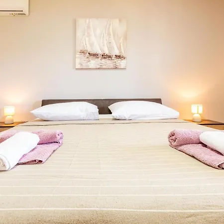 Bella 2 Bdr W Parking * Zadar