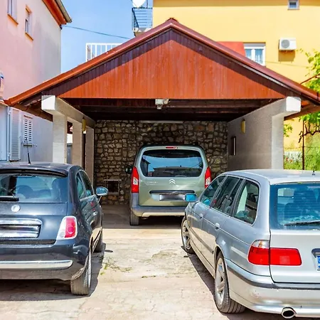 Bella 2 Bdr W Parking * Задар