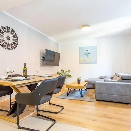 Apartman Bella 2 Bdr W Parking