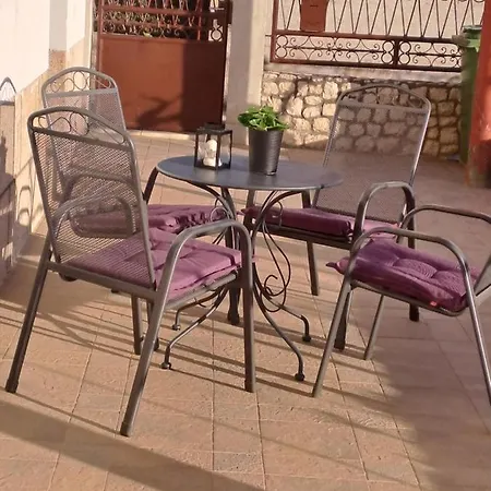 Bella 2 Bdr W Parking *