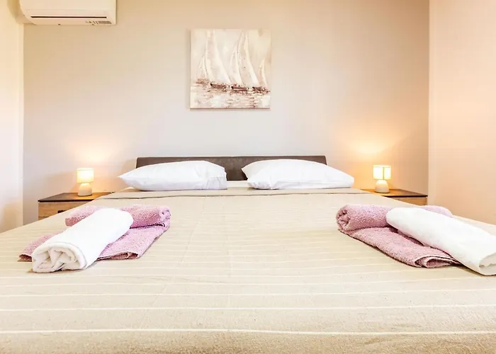 Bella 2 Bdr W Parking * Zára